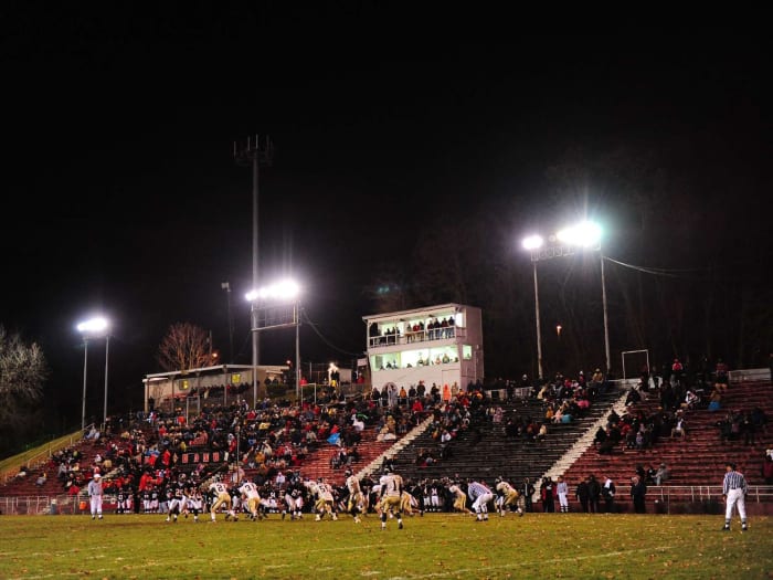 aliquippa-stadium-football-game.jpg